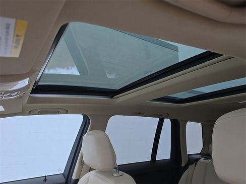 Used 2013 Mercedes-Benz GLK 350 4MATIC image 19