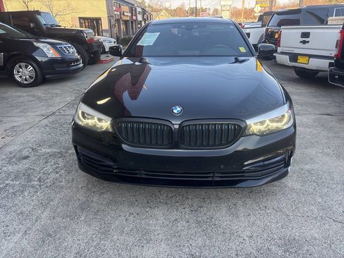 Used 2019 BMW 530e w/ Convenience Package image 3