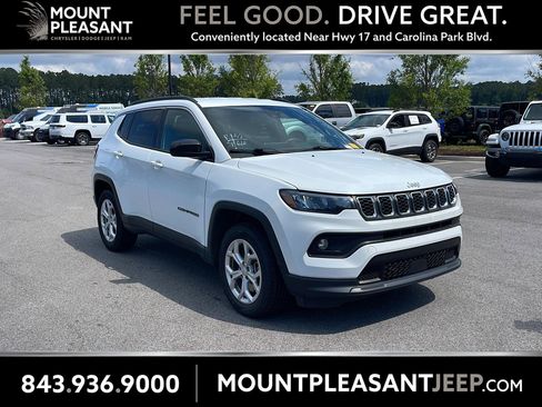 Used 2024 Jeep Compass Latitude AWD/4WD image 1