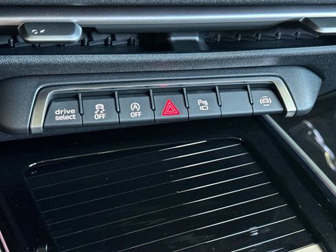 New 2026 Audi Q3 quattro 2.0T AWD/4WD image 20