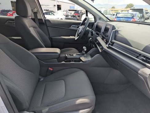 Used 2024 Kia Sportage LX AWD/4WD image 33