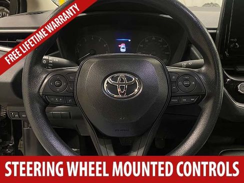 Used 2025 Toyota Corolla LE FWD image 8