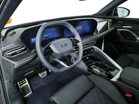 New 2026 Audi SQ5 Premium Plus AWD/4WD image 4
