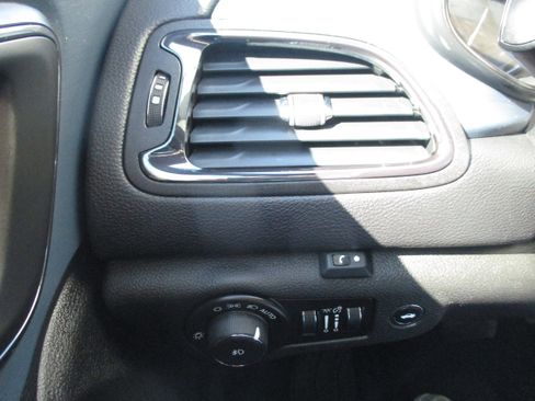 Used 2015 Chrysler 200 S w/ Navigation & Sound Group I image 16