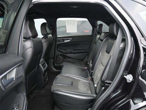 Used 2022 Ford Edge ST image 15