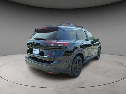 Certified 2026 Nissan Rogue SV AWD/4WD image 9