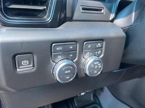 Used 2022 GMC Sierra 1500 AT4 image 14