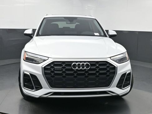 Used 2023 Audi Q5 2.0T Premium w/ Convenience Package AWD/4WD image 40