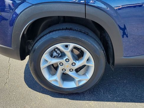 Used 2024 Chevrolet Trax LS w/ LS Convenience Package FWD image 7