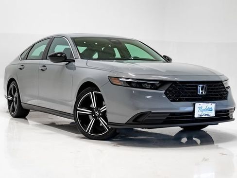 Used 2024 Honda Accord Sport image 6
