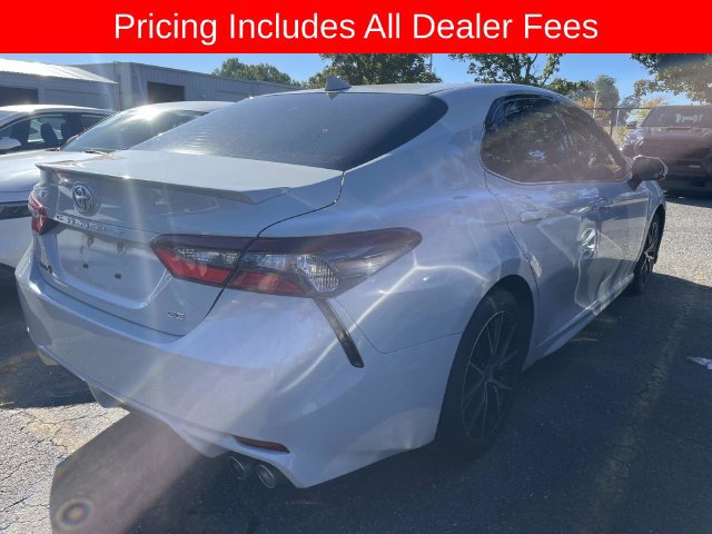 Used 2024 Toyota Camry SE w/ Convenience Package FWD image 11