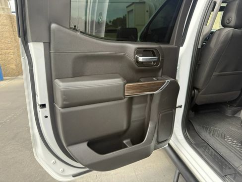 Used 2020 Chevrolet Silverado 1500 RST AWD/4WD image 10
