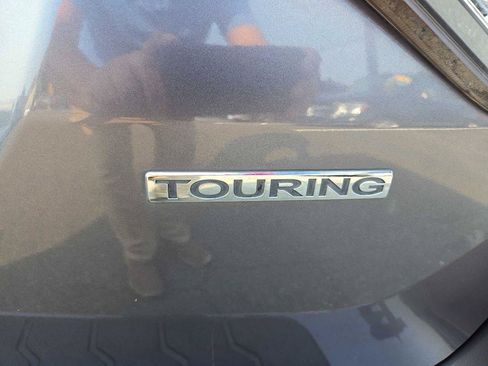 Used 2014 Honda Odyssey Touring image 7