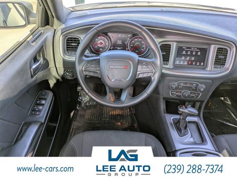 Used 2019 Dodge Charger SXT image 12