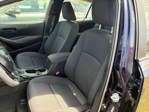 Used 2025 Toyota Corolla LE FWD image 34