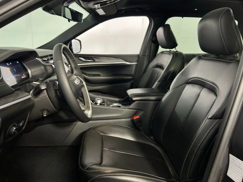 Used 2024 Jeep Grand Cherokee L Limited w/ Luxury Tech Group II image 23