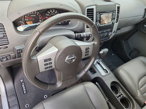 Used 2015 Nissan Xterra S image 10