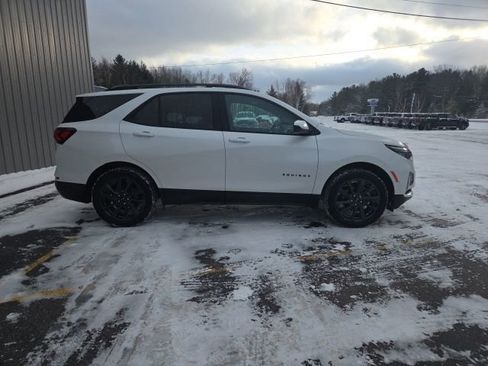 Used 2023 Chevrolet Equinox RS w/ LPO, Floor Liner Package image 4