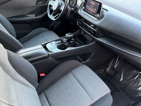 Used 2021 Nissan Rogue S image 31