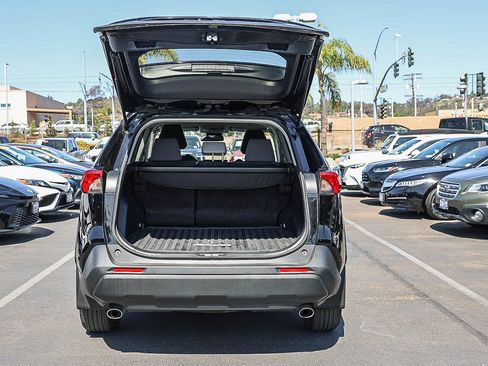 Used 2025 Toyota RAV4 XLE FWD image 25