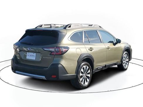 Certified 2025 Subaru Outback Limited AWD/4WD image 4