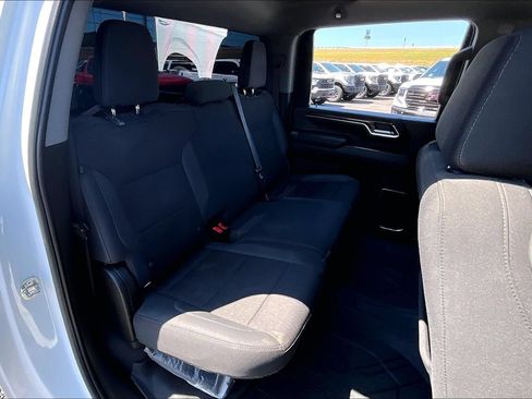Used 2024 Chevrolet Silverado 2500 LT AWD/4WD image 28