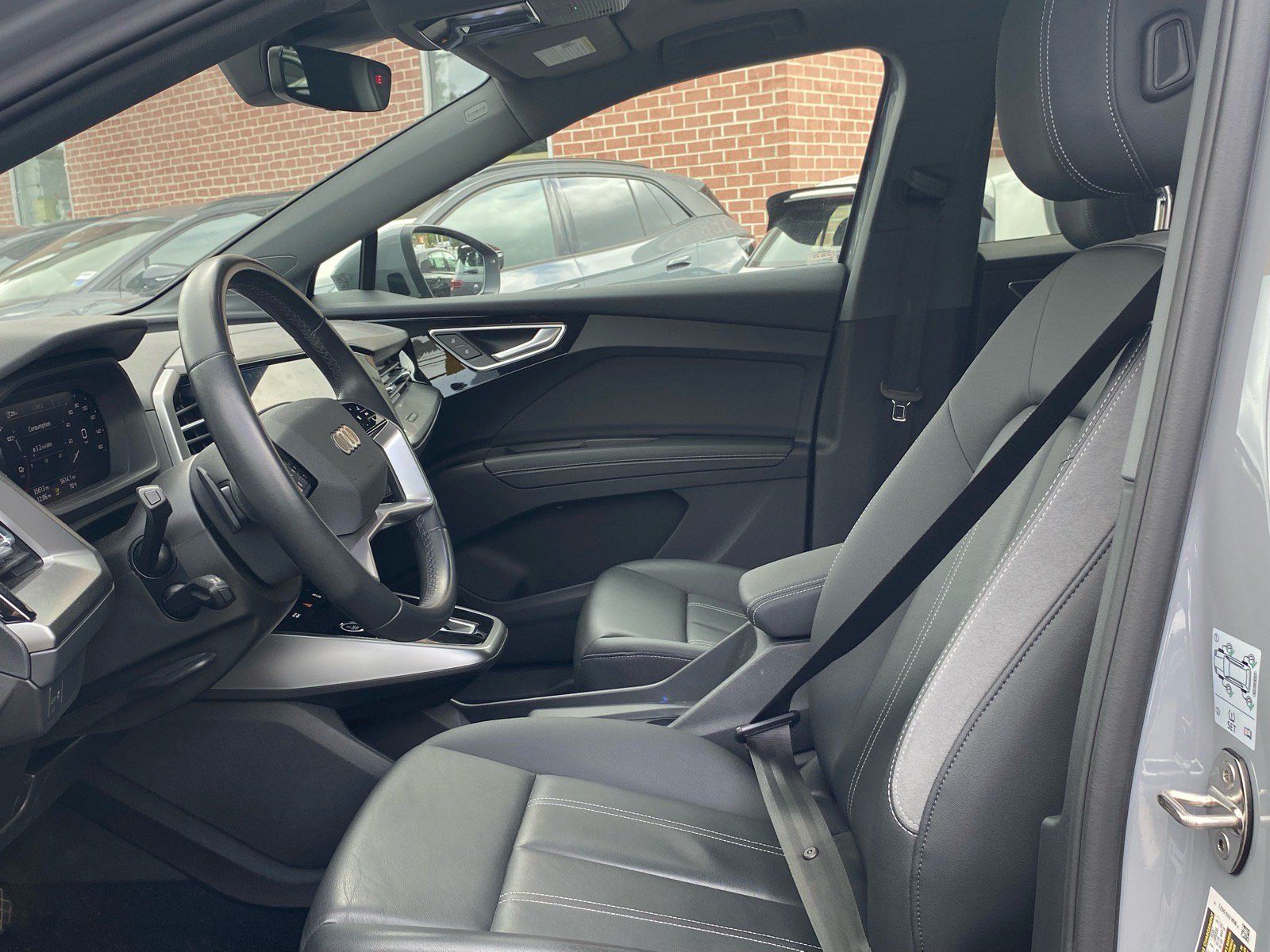Used 2023 Audi Q4 e-tron Premium Plus w/ Premium Plus AWD/4WD image 9