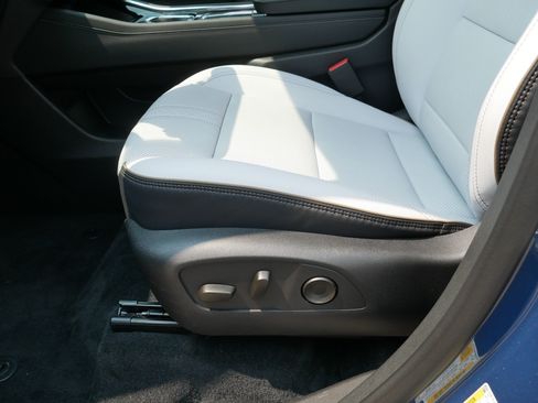Used 2026 Chevrolet Traverse High Country AWD/4WD image 20