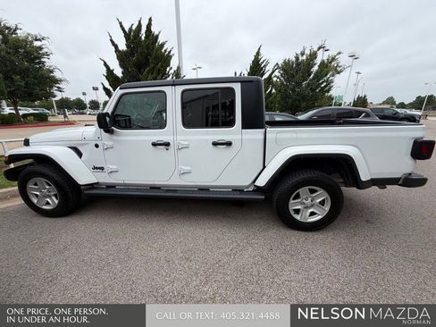 Used 2023 Jeep Gladiator Sport AWD/4WD image 9