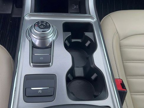 Used 2022 Ford Edge SEL w/ Convenience Package image 19