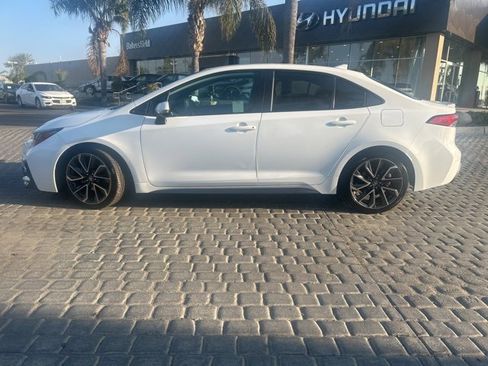 Used 2020 Toyota Corolla SE image 6