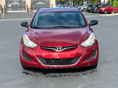 Used 2016 Hyundai Elantra SE image 3