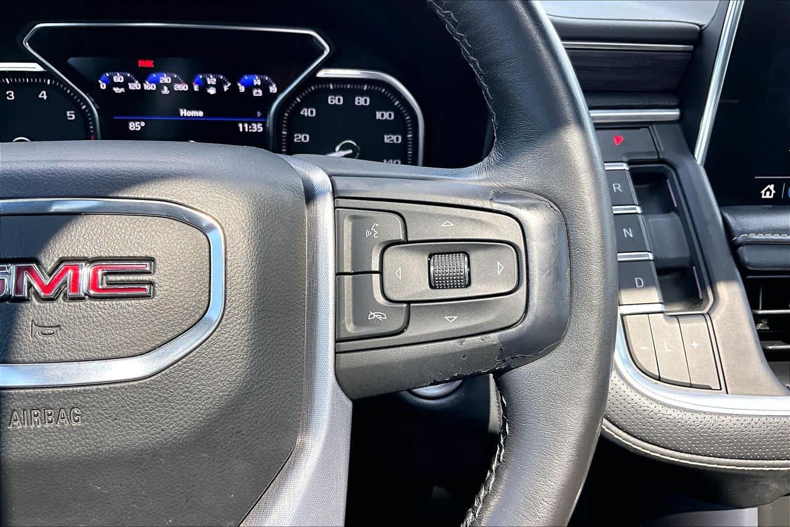 Used 2021 GMC Yukon SLT w/ SLT Premium Package RWD image 25