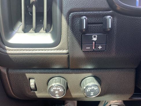 Used 2017 GMC Canyon SLE w/ SLE Convenience Package AWD/4WD image 33