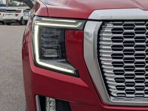 Used 2022 GMC Yukon Denali AWD/4WD image 10