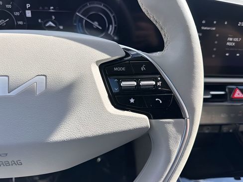 Used 2023 Kia Niro Wind w/ Wind Preserve Package image 15