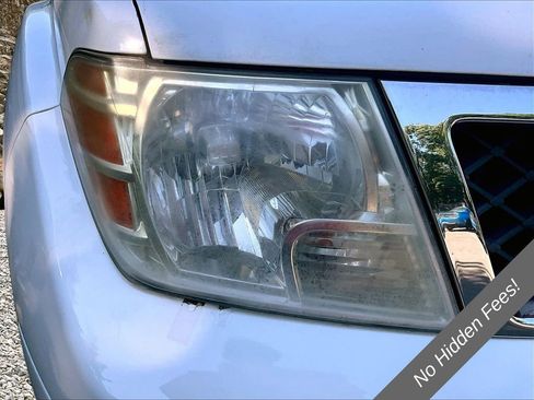 Used 2016 Nissan Frontier SV AWD/4WD image 23