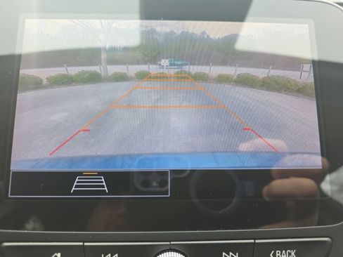 Used 2024 Chevrolet Malibu LT image 29