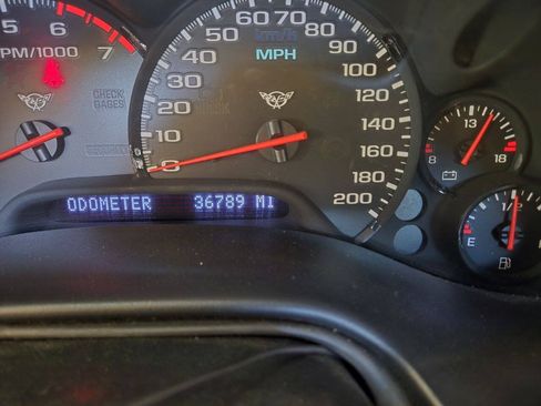 Used 2000 Chevrolet Corvette Convertible w/ Memory Pkg RWD image 20