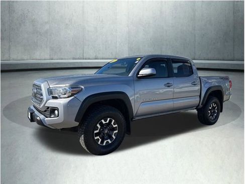 Used 2017 Toyota Tacoma TRD Off-Road w/ Tow Package (A/T) image 1