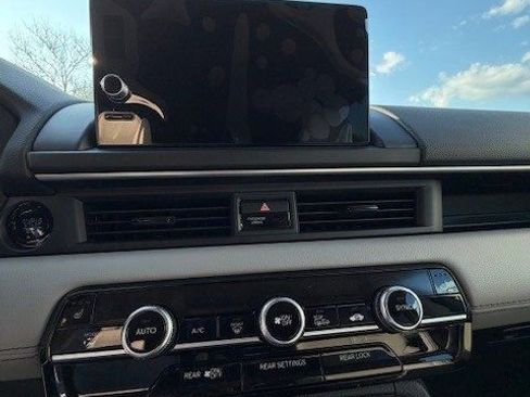 New 2025 Honda Pilot EX-L image 5