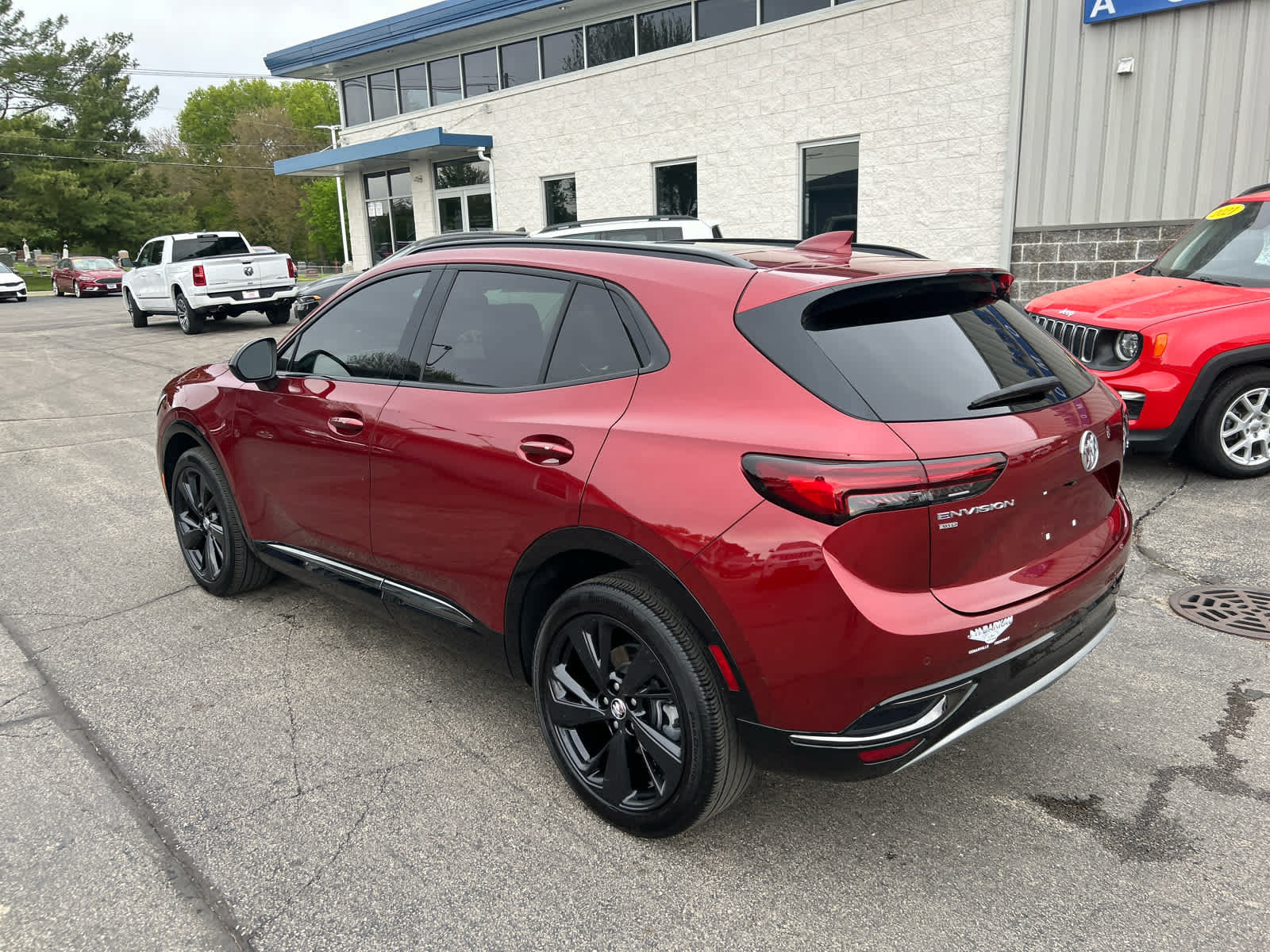 Used 2023 Buick Envision Essence w/ Sport Touring Package AWD/4WD image 6