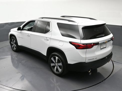 Certified 2023 Chevrolet Traverse LT w/ LT Premium Package AWD/4WD image 18