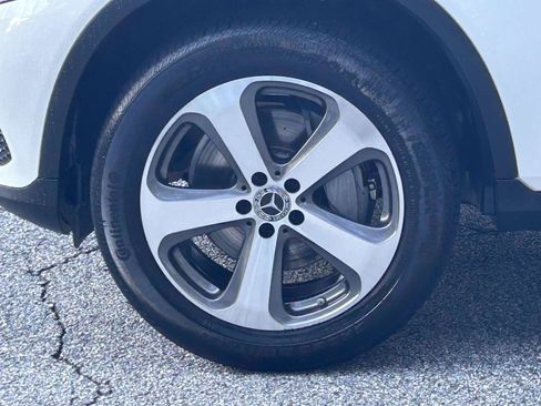 Used 2019 Mercedes-Benz GLC 300 image 23