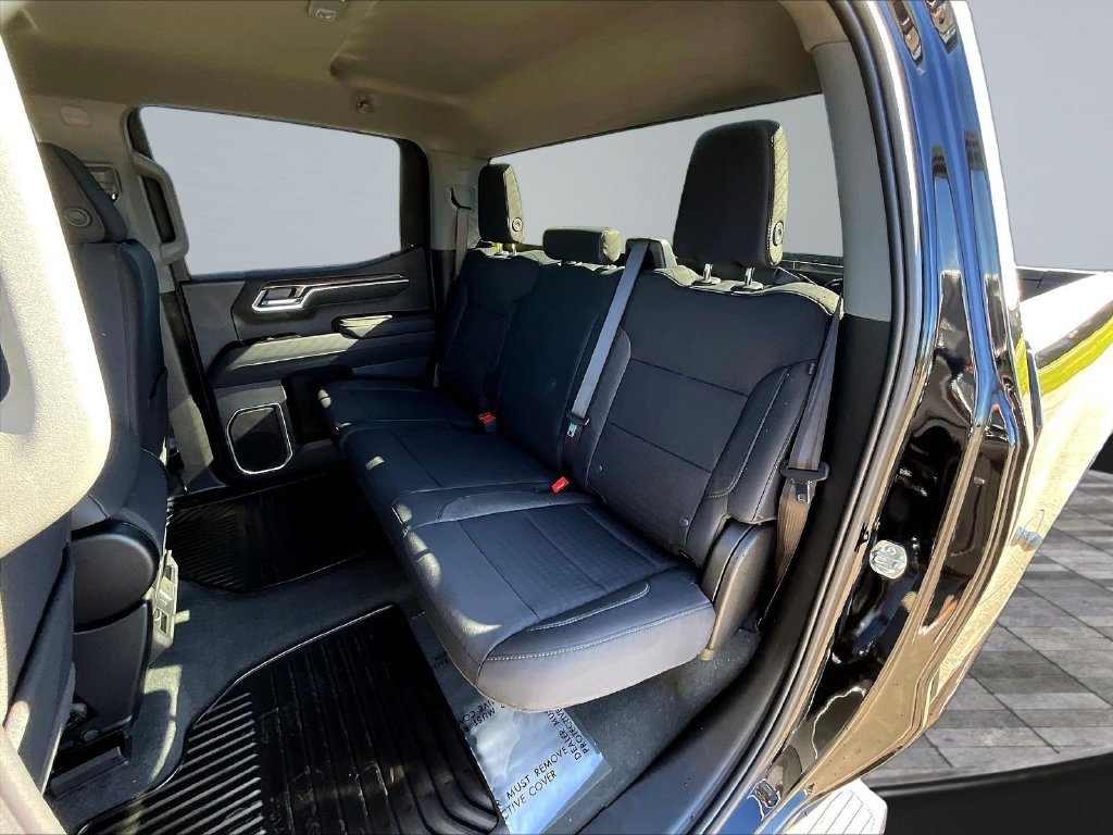 New 2026 Chevrolet Silverado 1500 RST w/ LPO, Dark Essentials Package AWD/4WD image 25