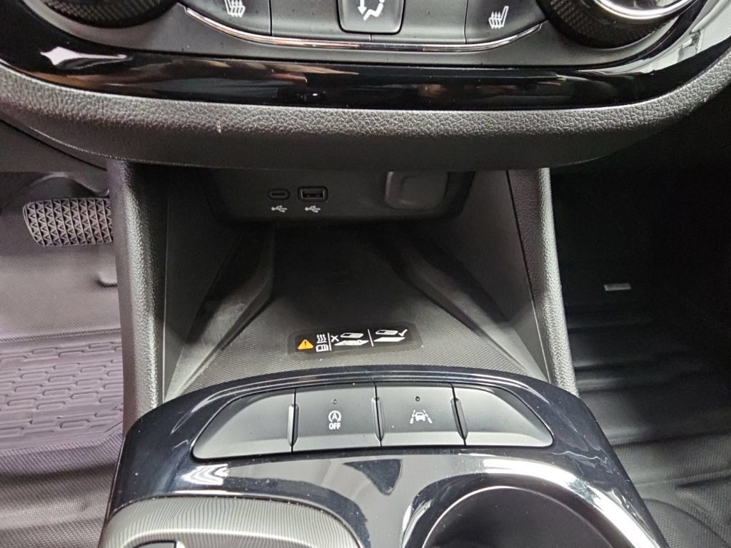 Used 2024 Buick Envista Sport Touring w/ Convenience I Package FWD image 20