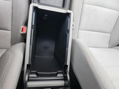 Used 2017 Toyota Camry LE image 16