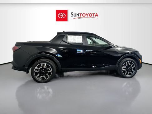 Used 2025 Hyundai Santa Cruz Limited AWD/4WD image 2