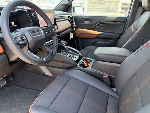 New 2026 GMC Canyon AT4 AWD/4WD image 18