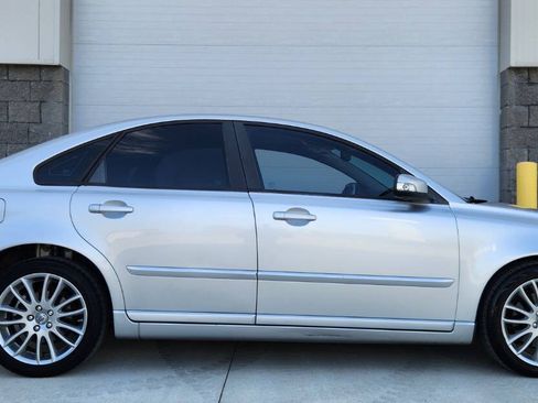 Used 2010 Volvo S40 2.4i FWD image 5